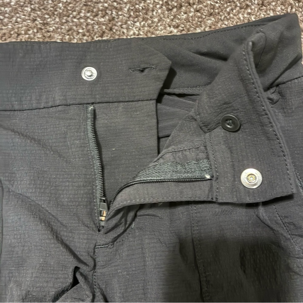 ATHLETA Black Trekkie Lightweight Utility Shorts Active Athletic Hiking Size 0 - Picture 4 of 9